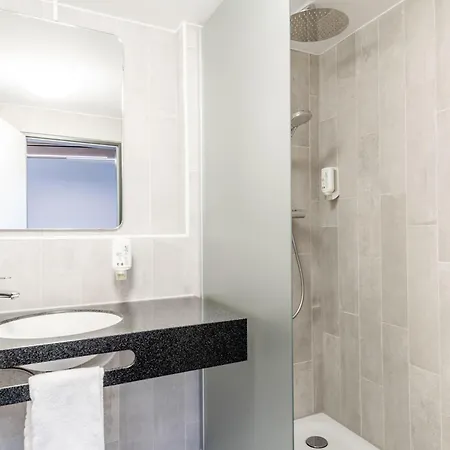 Ibis Hauptbahnhof 2*