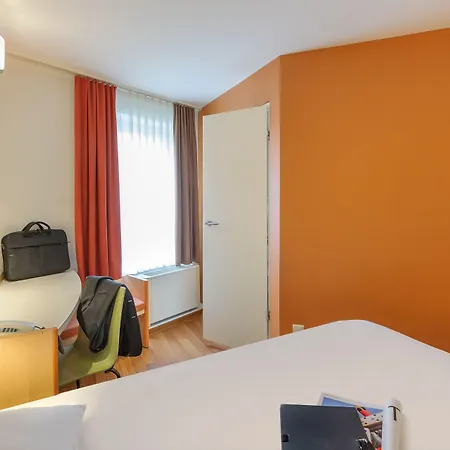 Aachen-hbf Hotel 3*